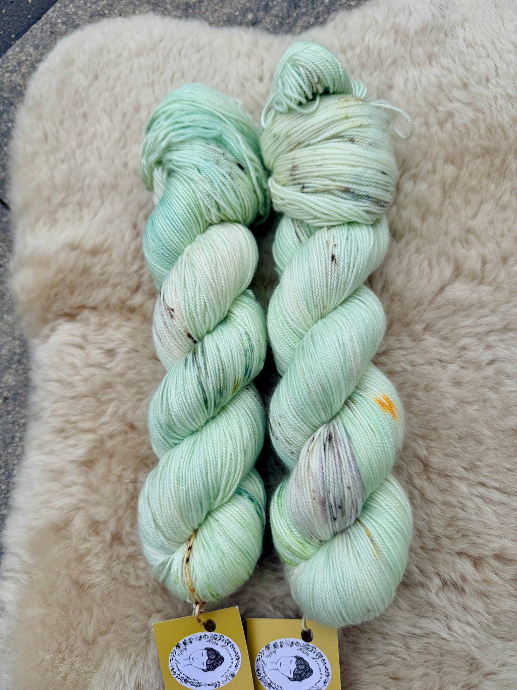 "Matcha aan Zee"Zeezijde 70% Merino 20% Moerbeizijde 10% Kasjmier 400m/100g