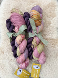 "licht • zoutig • hemelsbreed • vrij (met Purple-Mini)" SOCKSET 75% Merino 25% Nylon 425m/100g plus mini-streng