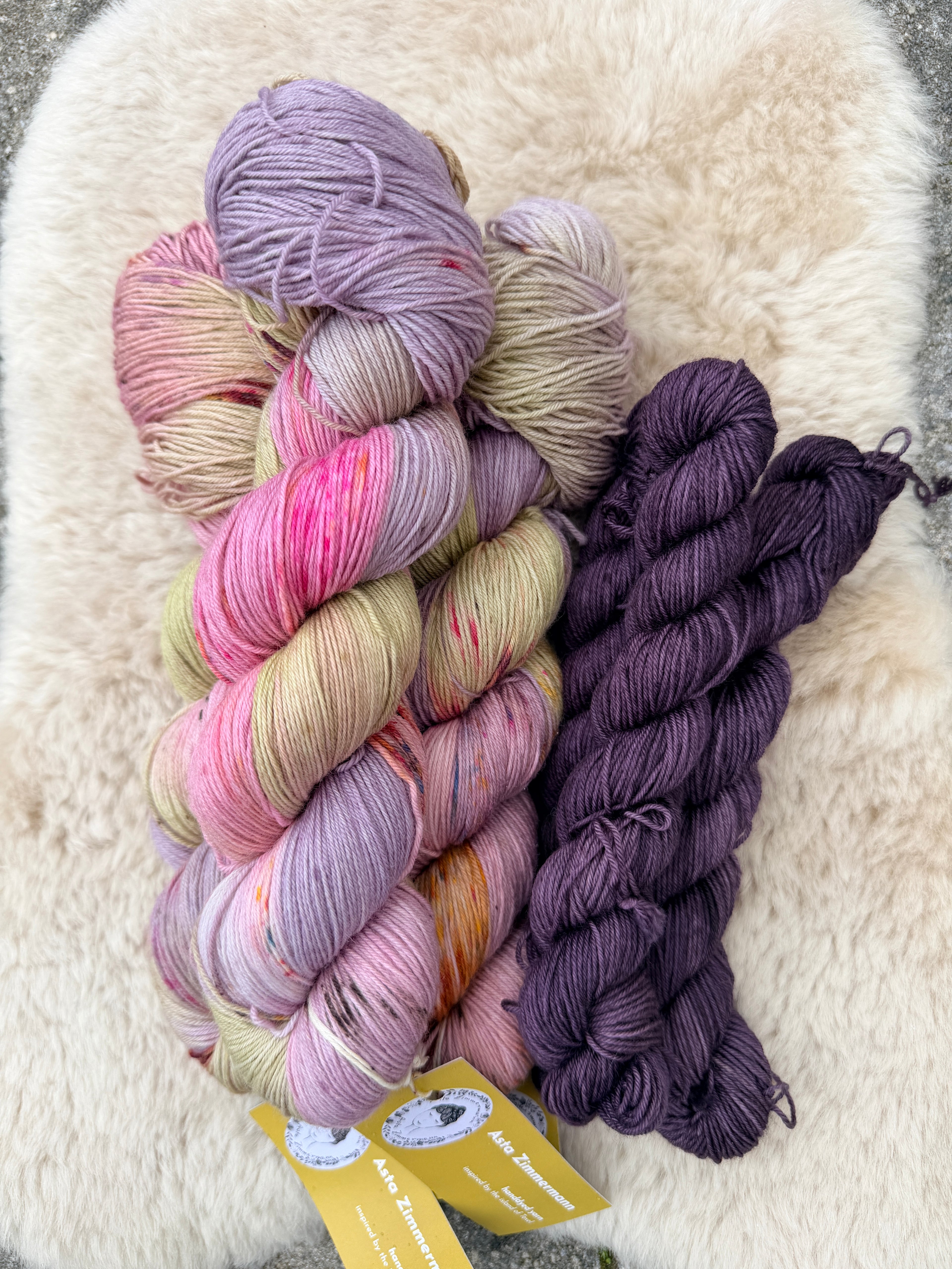 "licht • zoutig • hemelsbreed • vrij (met Purple-Mini)" SOCKSET 75% Merino 25% Nylon 425m/100g plus mini-streng