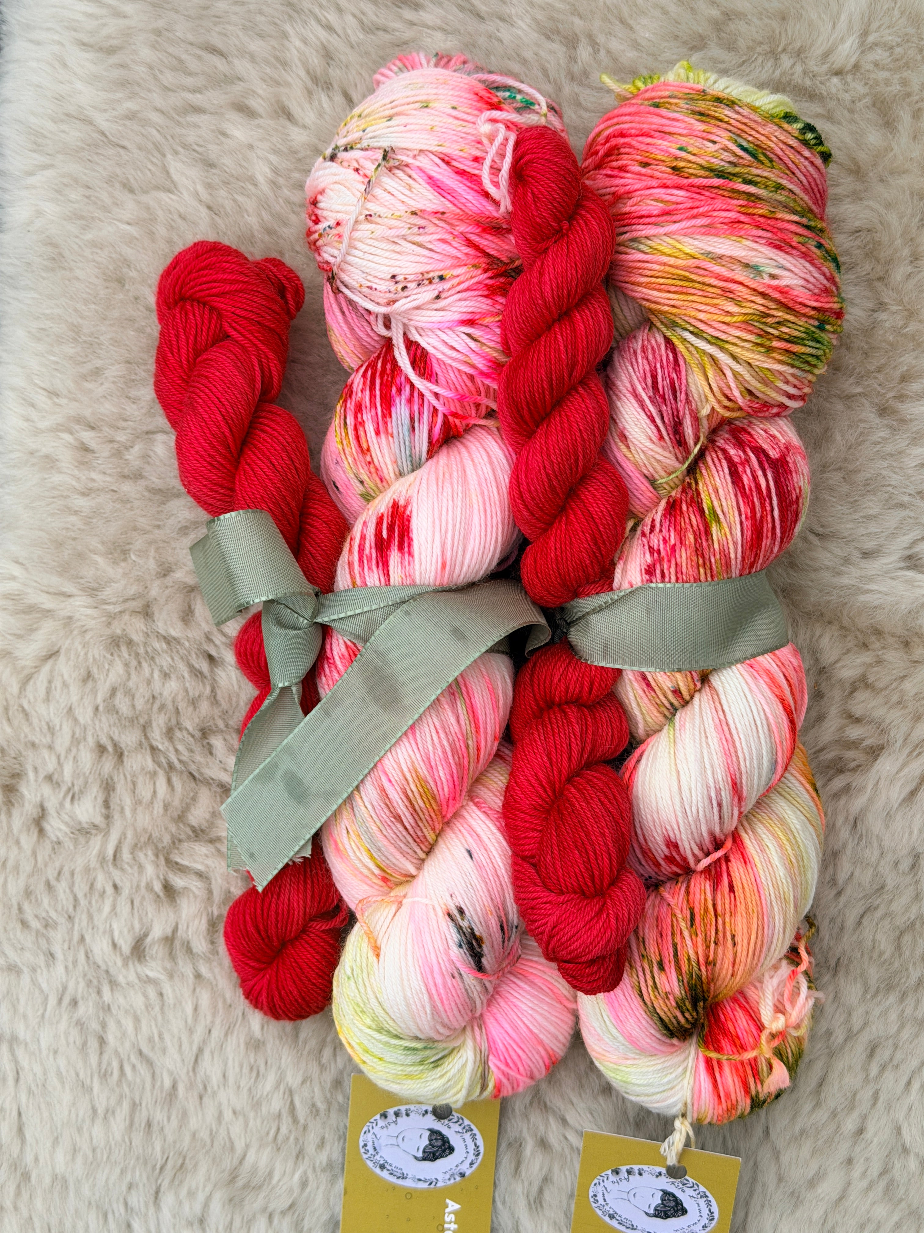 "Sommermohn" SOCKSET 75 % Merino 25% Nylon 425m/100g plus Mini-Strang