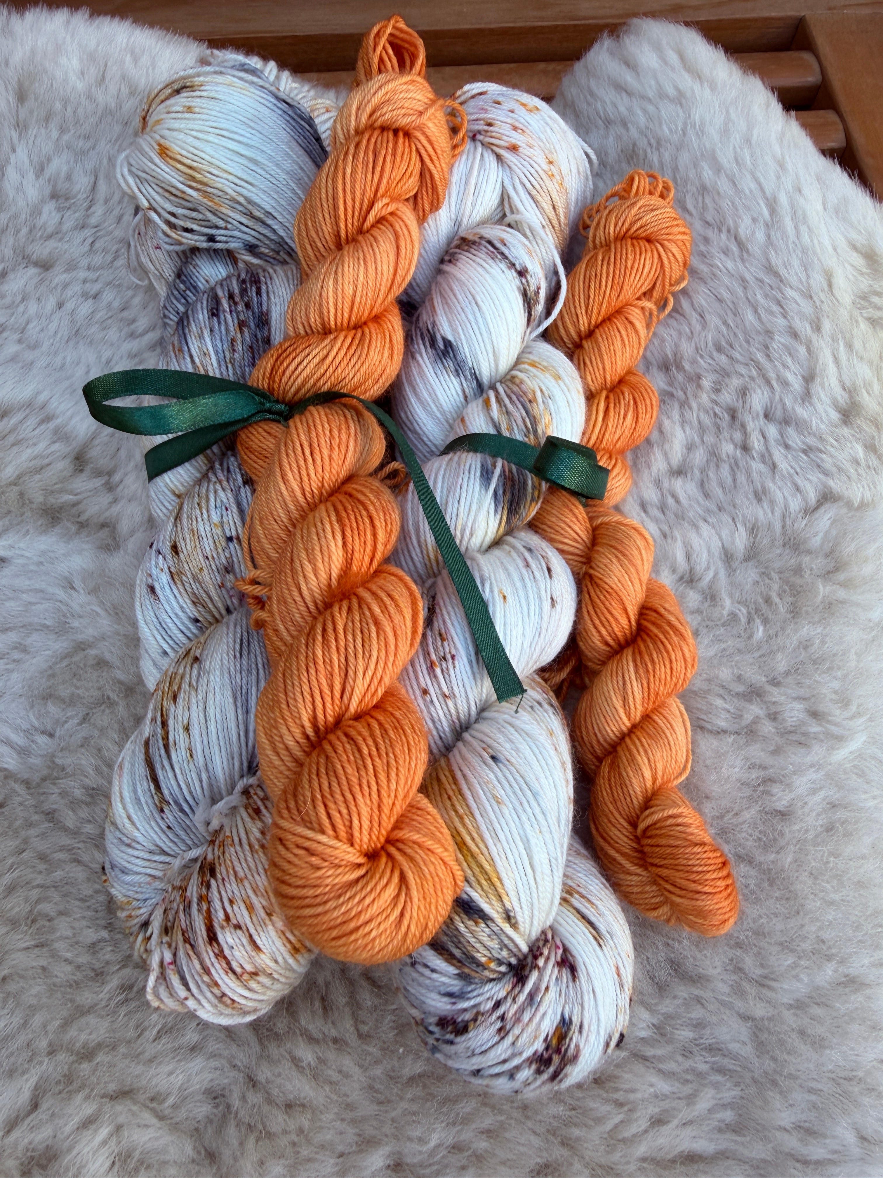 "Sommer Möwe" SOCKSET 75 % Merino 25% Nylon 425m/100g plus Mini-Strang
