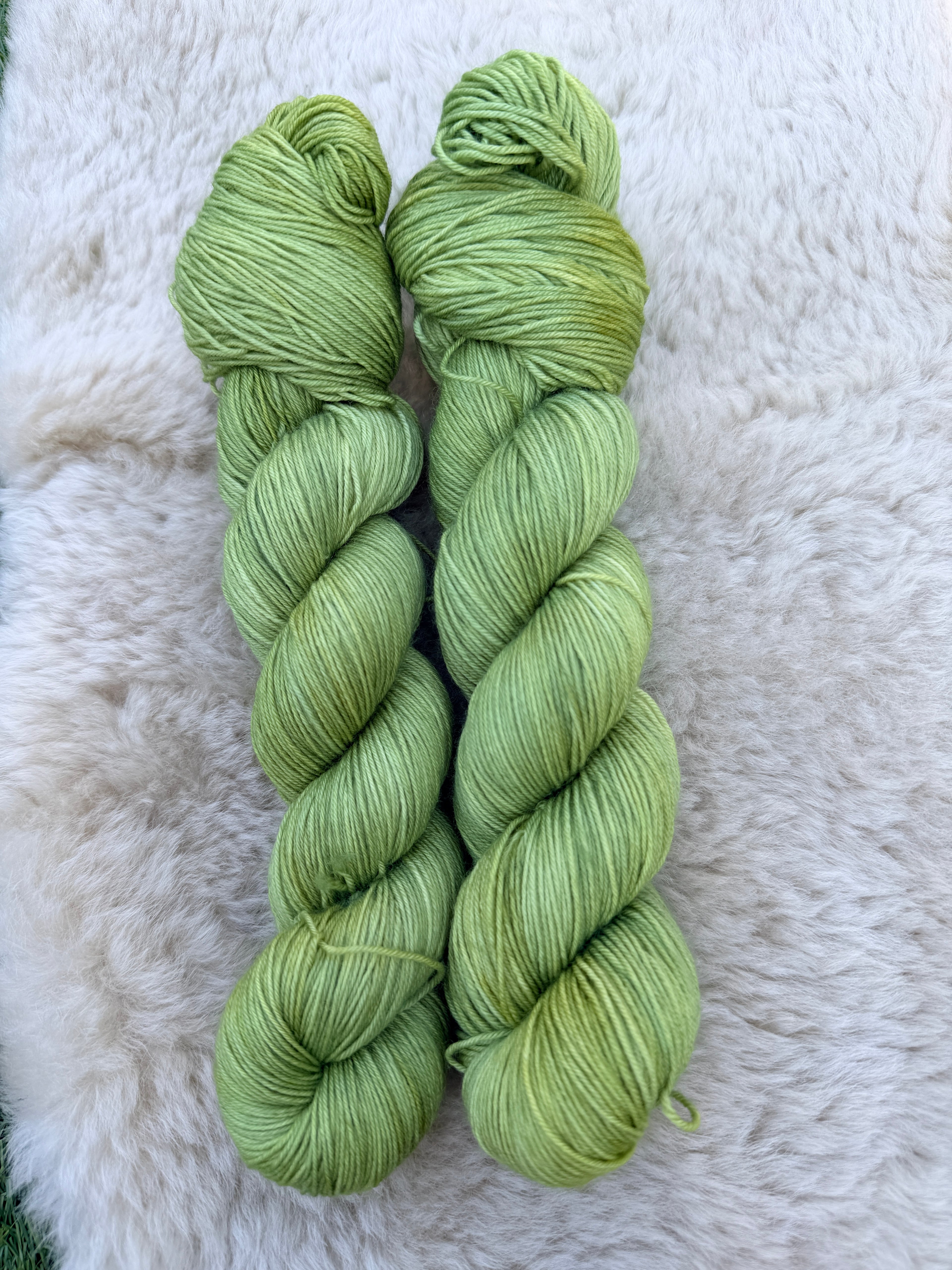 "Grün mit Nordwest" MeerMerino  100% Merino 400m/100g