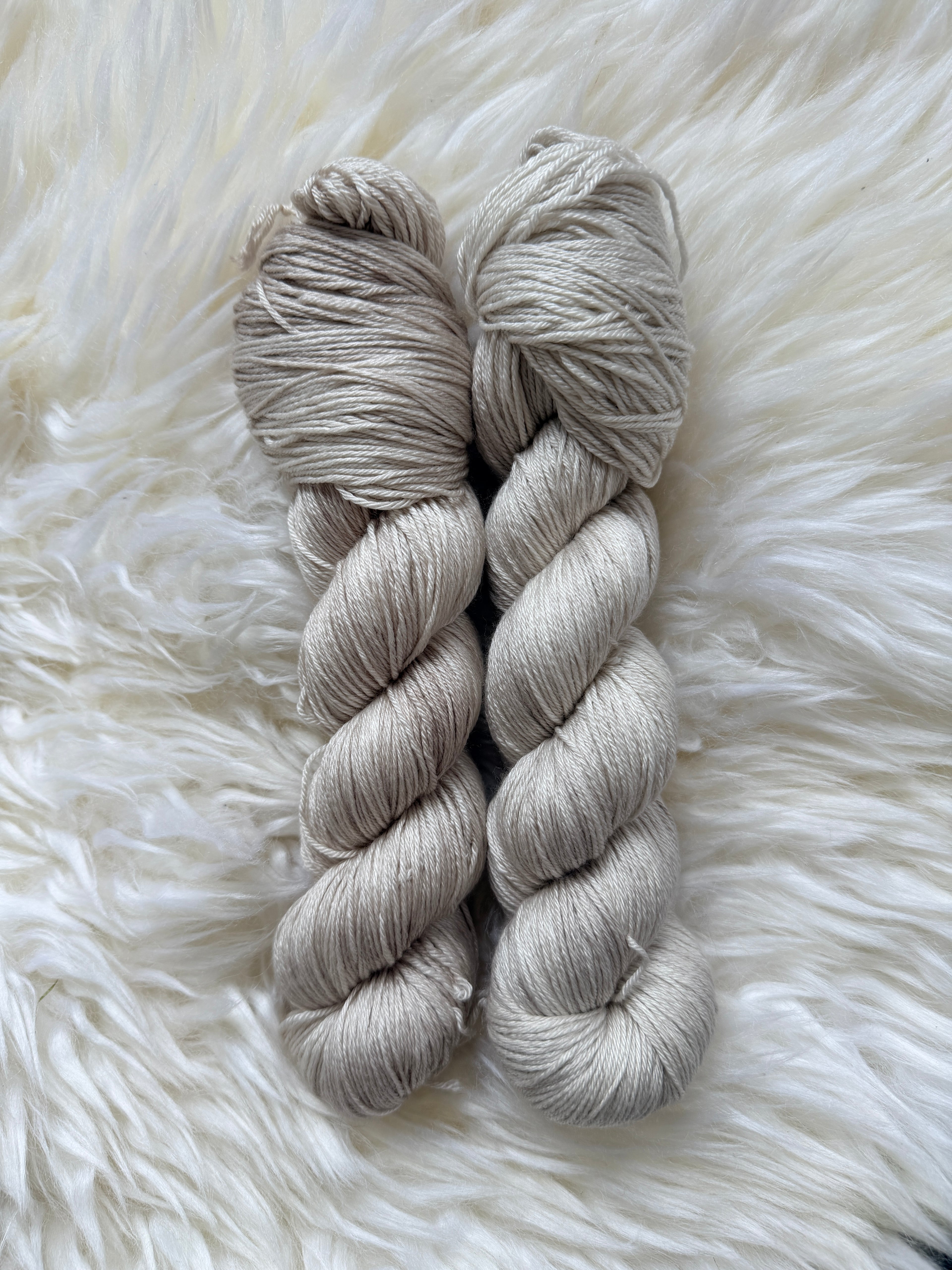 "De Hors" Luxus MeerSeide  50% Merino 50% Maulbeerseide 400m/100g