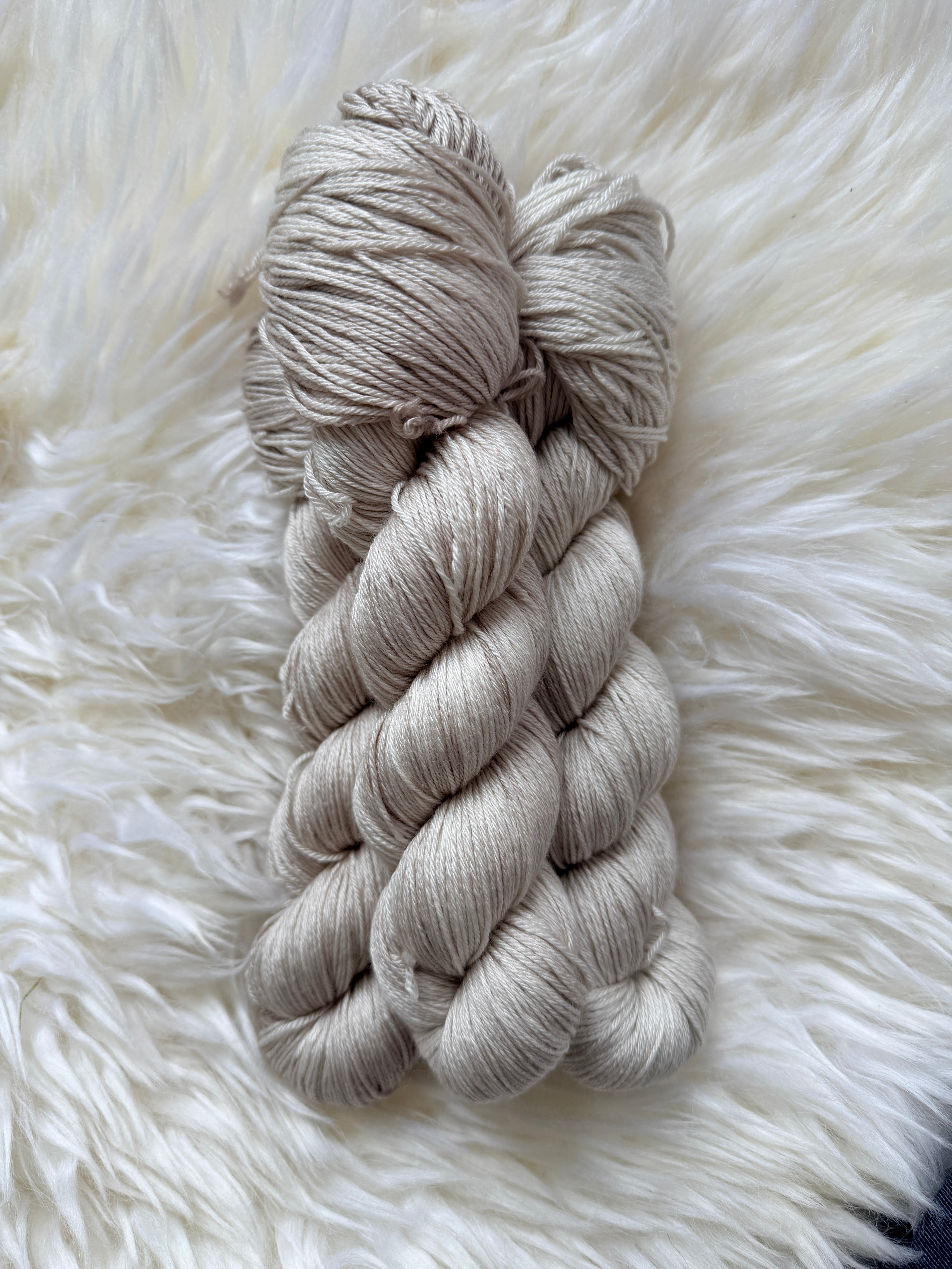 "De Hors" Luxus MeerSeide  50% Merino 50% Maulbeerseide 400m/100g