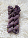 "Gustav hat zu viel Kaffee" Gustavs Nüpsies 85 % Merino 15% Donegal Nep 400m/100g