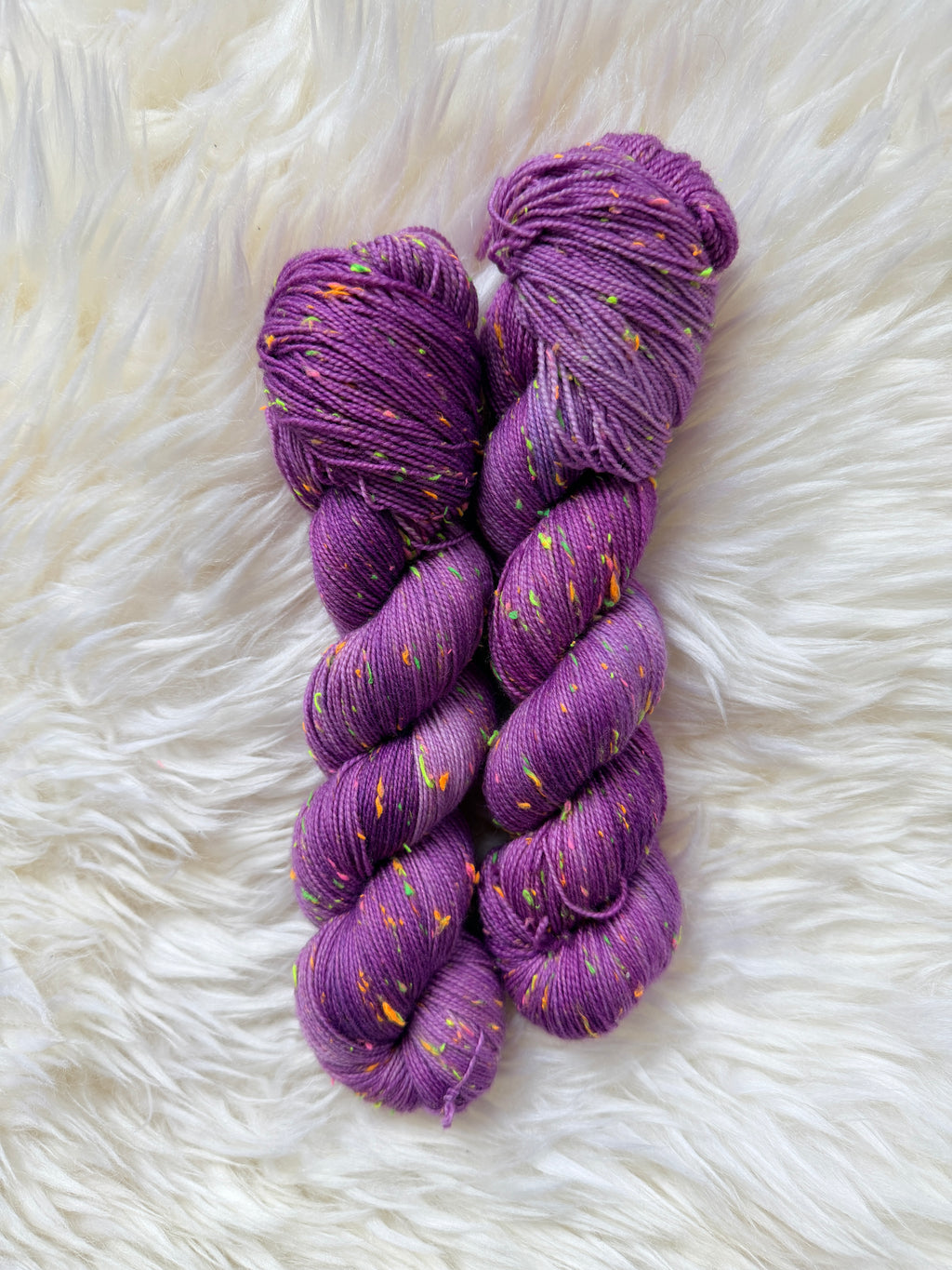 "Gustav hat eine kreative Krise" Gustavs Nüpsies 85 % Merino 15% Donegal Nep 400m/100g