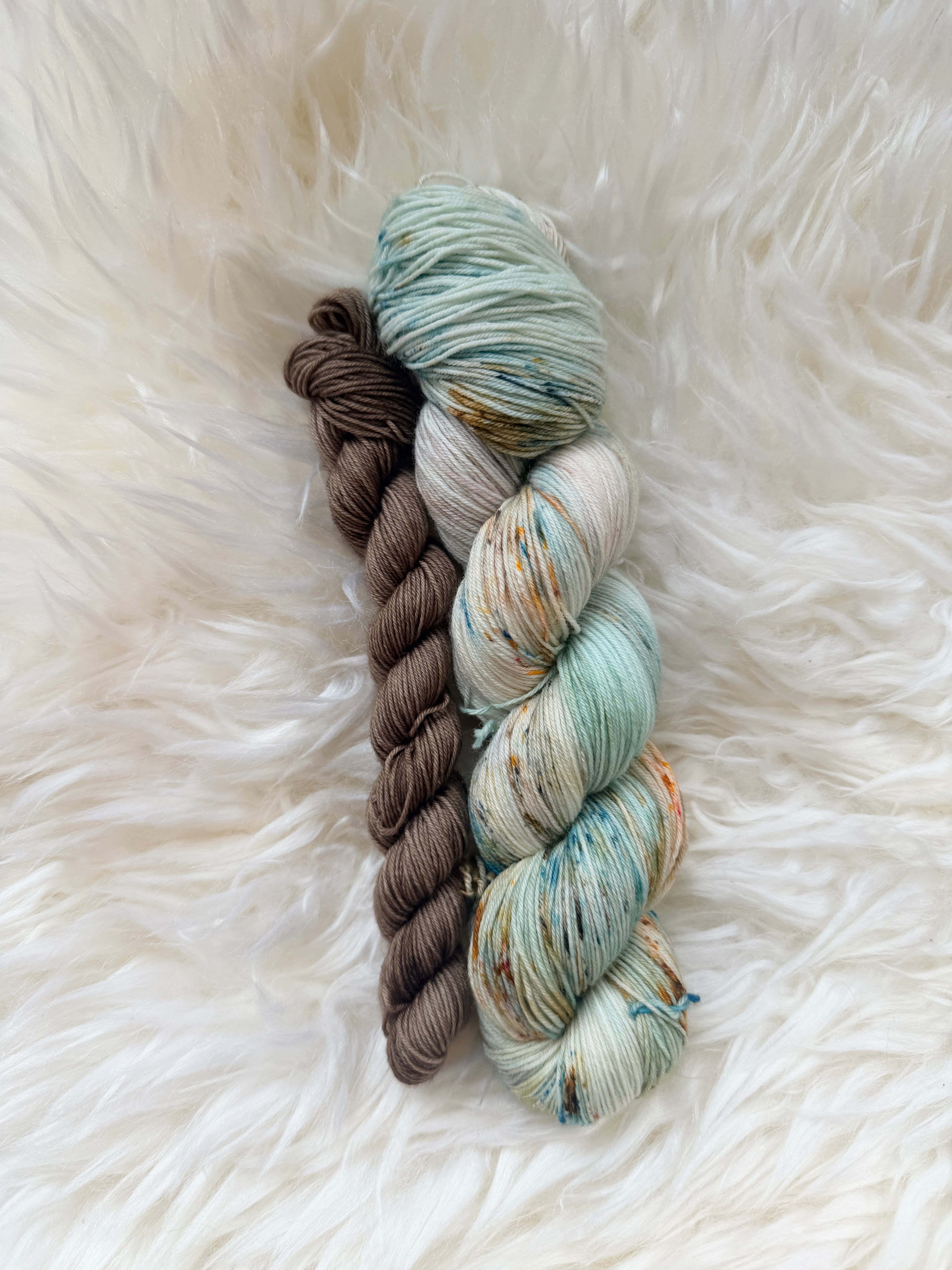 "Meer in den Gedanken" SOCKSET 75 % Merino 25% Nylon 425m/100g plus Mini-Strang